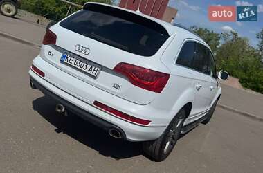Позашляховик / Кросовер Audi Q7 2013 в 