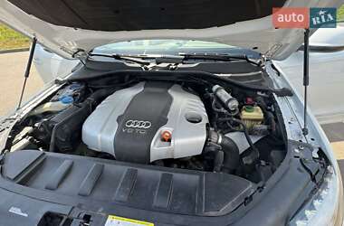 Позашляховик / Кросовер Audi Q7 2013 в 