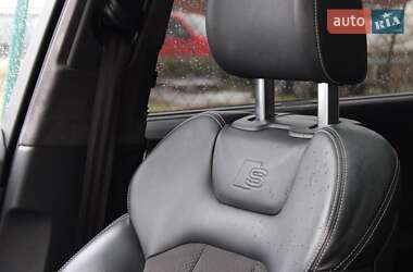 Позашляховик / Кросовер Audi Q7 2016 в 