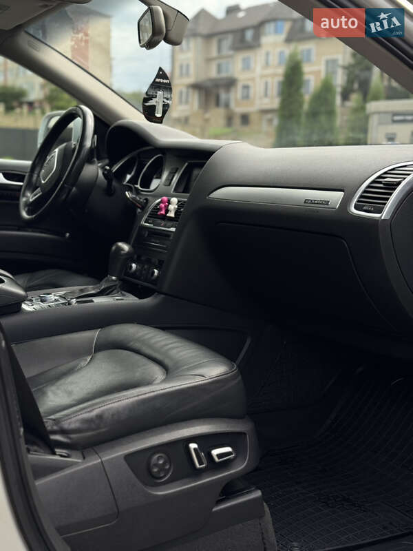 Позашляховик / Кросовер Audi Q7 2011 в Бучачі