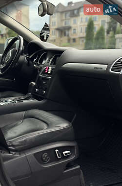 Внедорожник / Кроссовер Audi Q7 2011 в 