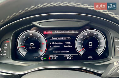 Позашляховик / Кросовер Audi Q7 2021 в 
