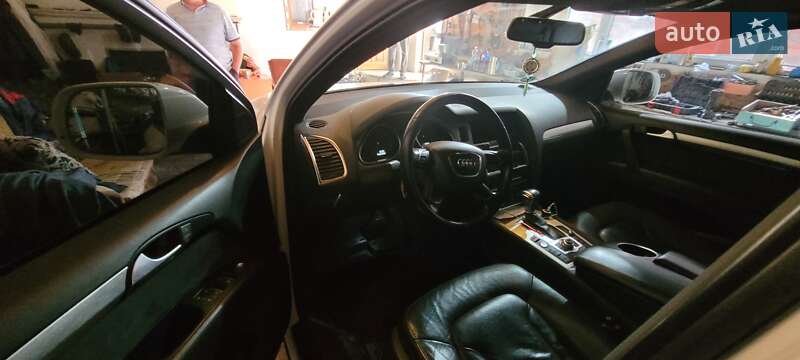 Внедорожник / Кроссовер Audi Q7 2013 в Сумах