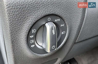 Позашляховик / Кросовер Audi Q7 2012 в 