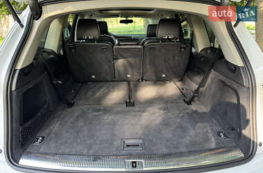 Позашляховик / Кросовер Audi Q7 2012 в 