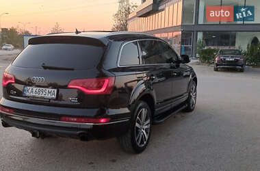 Позашляховик / Кросовер Audi Q7 2015 в 