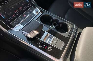 Внедорожник / Кроссовер Audi Q7 2019 в 