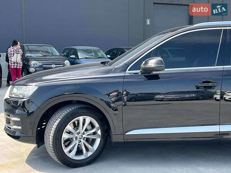 Позашляховик / Кросовер Audi Q7 2017 в Львові