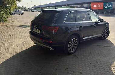 Внедорожник / Кроссовер Audi Q7 2017 в 
