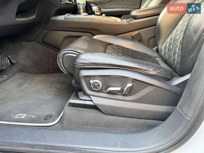 Внедорожник / Кроссовер Audi Q7 2019 в Черновцах