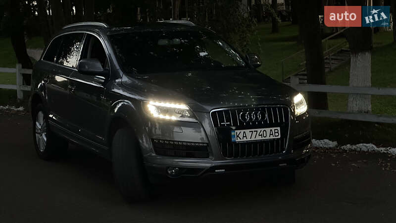 Внедорожник / Кроссовер Audi Q7 2011 в Вишневом
