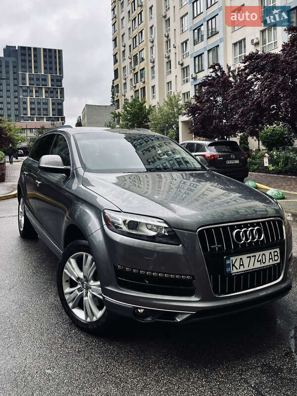 Внедорожник / Кроссовер Audi Q7 2011 в Вишневом