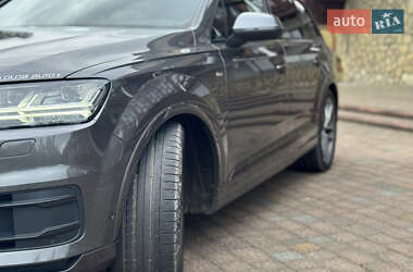 Внедорожник / Кроссовер Audi Q7 2018 в 