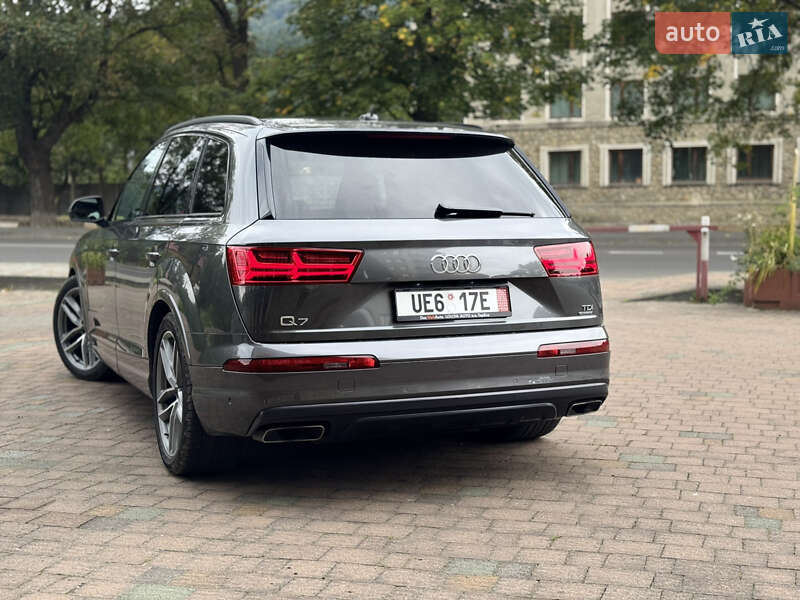 Внедорожник / Кроссовер Audi Q7 2018 в Яремче
