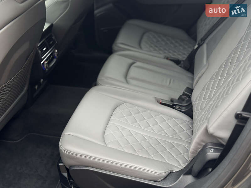 Внедорожник / Кроссовер Audi Q7 2018 в Яремче