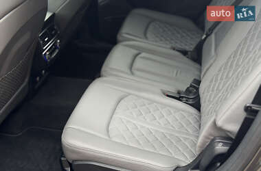 Внедорожник / Кроссовер Audi Q7 2018 в 