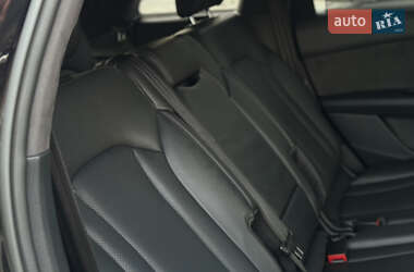 Позашляховик / Кросовер Audi Q7 2018 в 