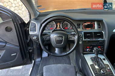 Позашляховик / Кросовер Audi Q7 2006 в 