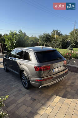Внедорожник / Кроссовер Audi Q7 2018 в 