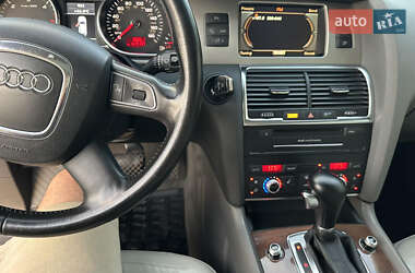 Внедорожник / Кроссовер Audi Q7 2010 в 