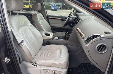 Внедорожник / Кроссовер Audi Q7 2010 в 