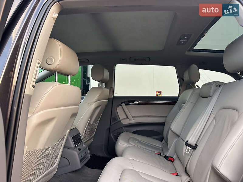 Позашляховик / Кросовер Audi Q7 2010 в Стрию