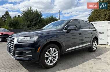 Внедорожник / Кроссовер Audi Q7 2017 в 