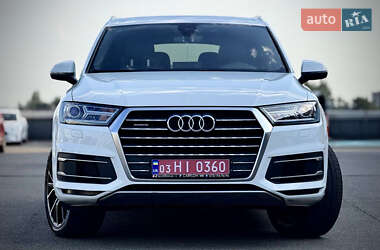 Позашляховик / Кросовер Audi Q7 2017 в 