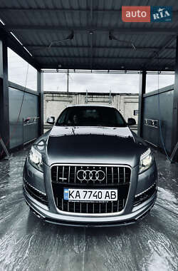 Позашляховик / Кросовер Audi Q7 2011 в 