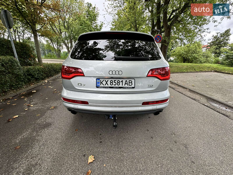 Позашляховик / Кросовер Audi Q7 2009 в Києві