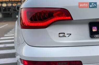 Внедорожник / Кроссовер Audi Q7 2013 в 