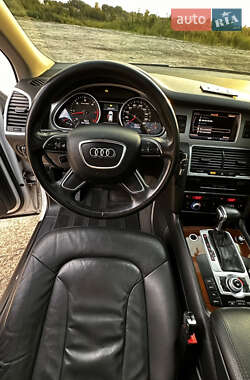 Внедорожник / Кроссовер Audi Q7 2012 в 