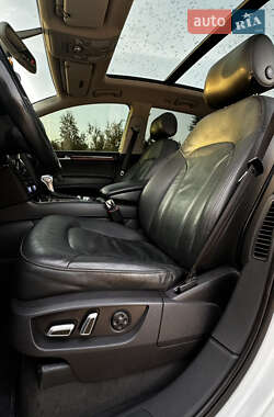 Внедорожник / Кроссовер Audi Q7 2012 в 