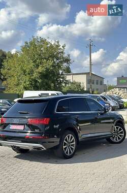 Позашляховик / Кросовер Audi Q7 2017 в 