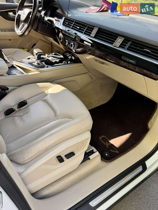 Позашляховик / Кросовер Audi Q7 2016 в Дрогобичі фото 12 Позашляховик / Кросовер Audi Q7 2016 в Дрогобичі