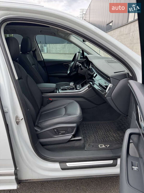 Внедорожник / Кроссовер Audi Q7 2022 в Киеве фото 21 Внедорожник / Кроссовер Audi Q7 2022 в Киеве