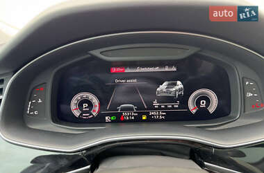 Позашляховик / Кросовер Audi Q7 2022 в 