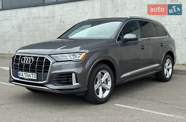 Позашляховик / Кросовер Audi Q7 2020 в 