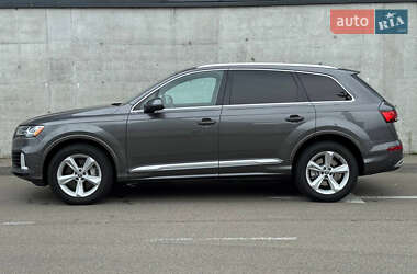 Позашляховик / Кросовер Audi Q7 2020 в 
