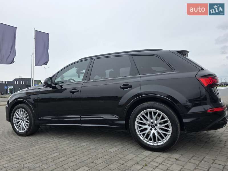Позашляховик / Кросовер Audi Q7 2020 в Луцьку