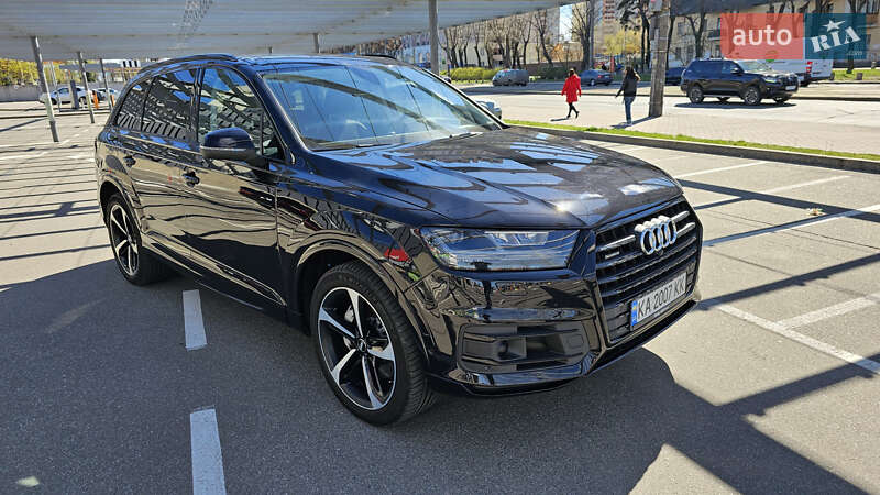 Позашляховик / Кросовер Audi Q7 2018 в Обухові