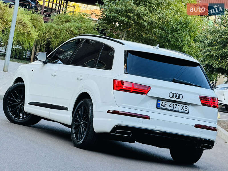 Audi Q7 2016