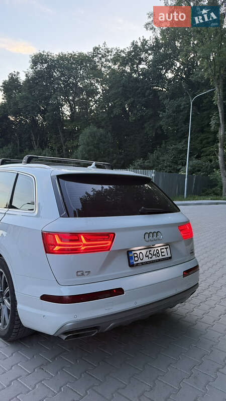 Позашляховик / Кросовер Audi Q7 2015 в Тернополі