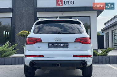 Позашляховик / Кросовер Audi Q7 2015 в 