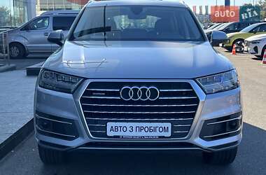 Внедорожник / Кроссовер Audi Q7 2018 в 
