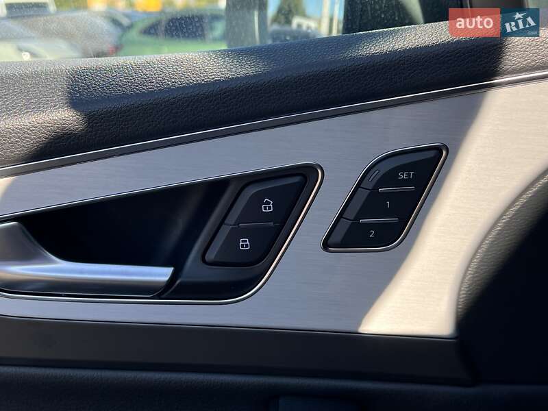 Позашляховик / Кросовер Audi Q7 2018 в Києві фото 13 Позашляховик / Кросовер Audi Q7 2018 в Києві