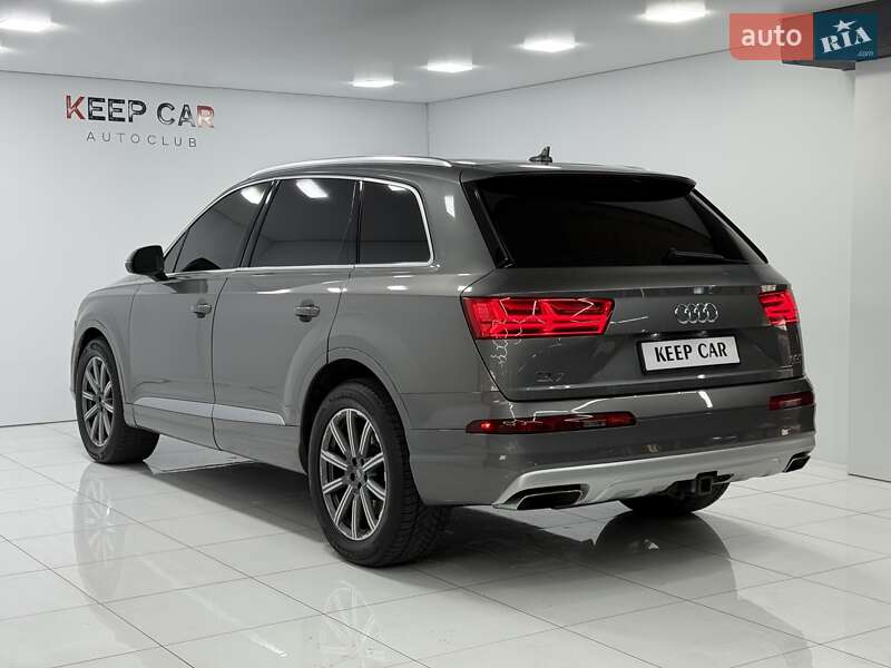 Позашляховик / Кросовер Audi Q7 2017 в Одесі