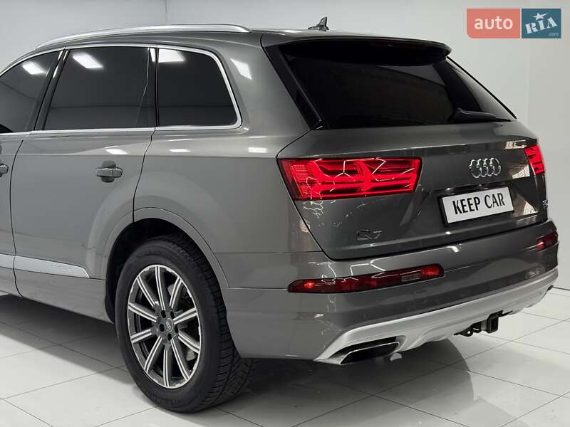 Позашляховик / Кросовер Audi Q7 2017 в Одесі
