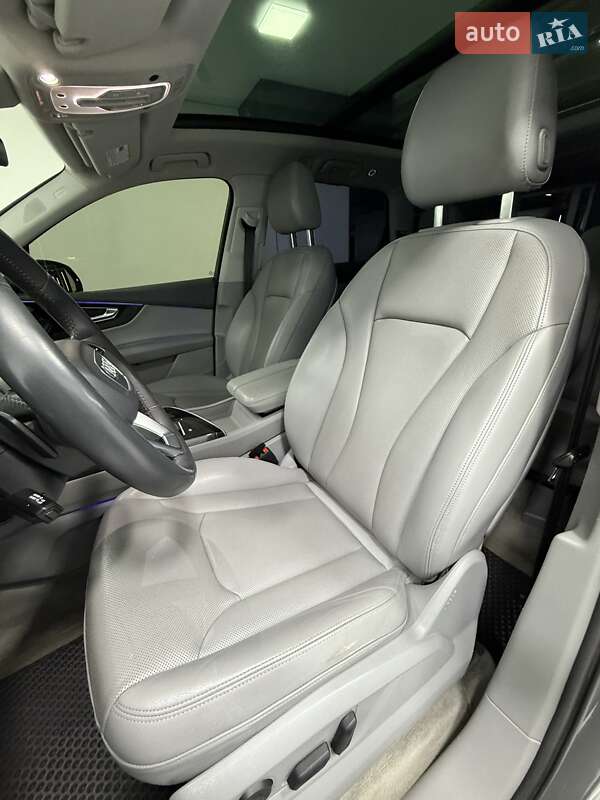 Позашляховик / Кросовер Audi Q7 2017 в Одесі