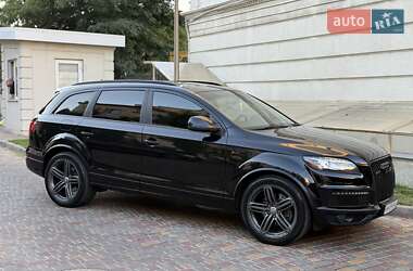 Внедорожник / Кроссовер Audi Q7 2014 в 